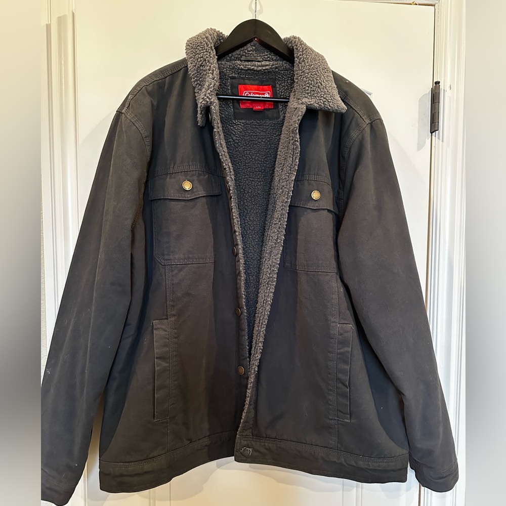 Men’s Coleman sherpa lined work jacket. Size XXL.